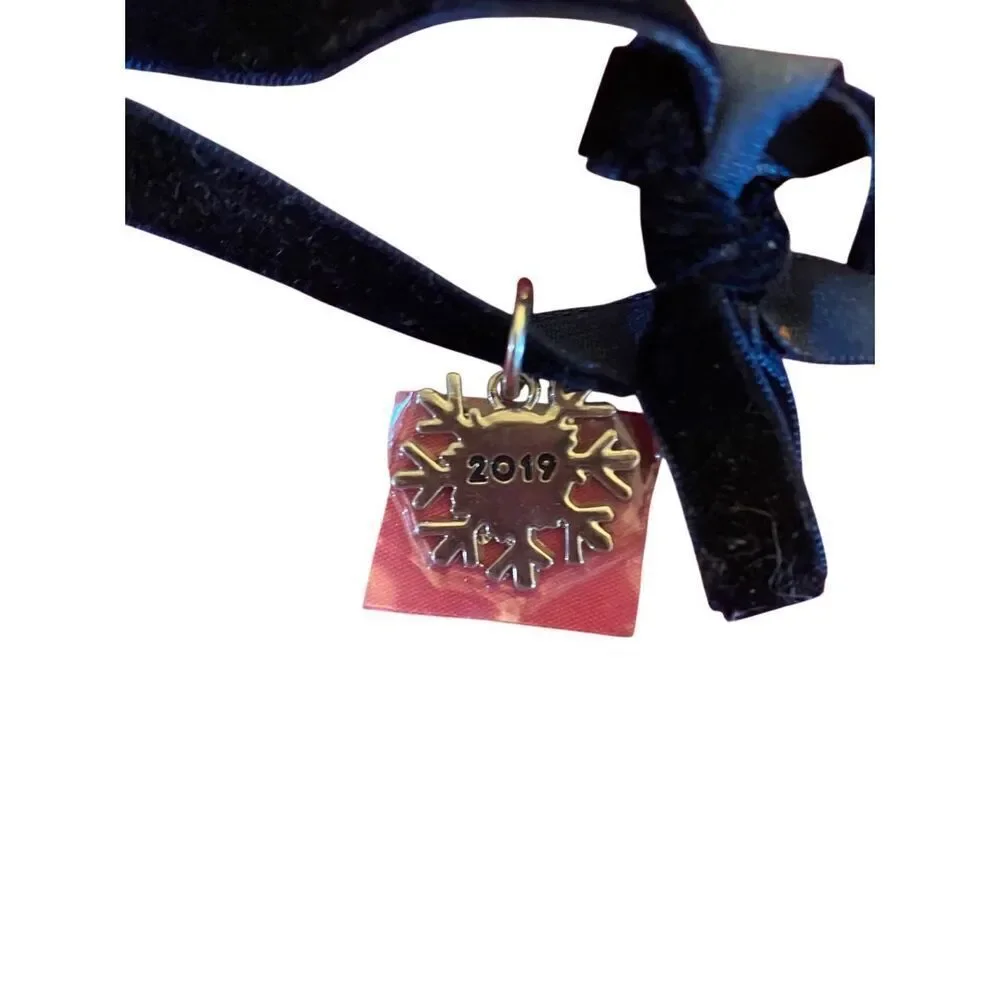 Pandora limited edition winter wonderland, 2019 glass globe ornament